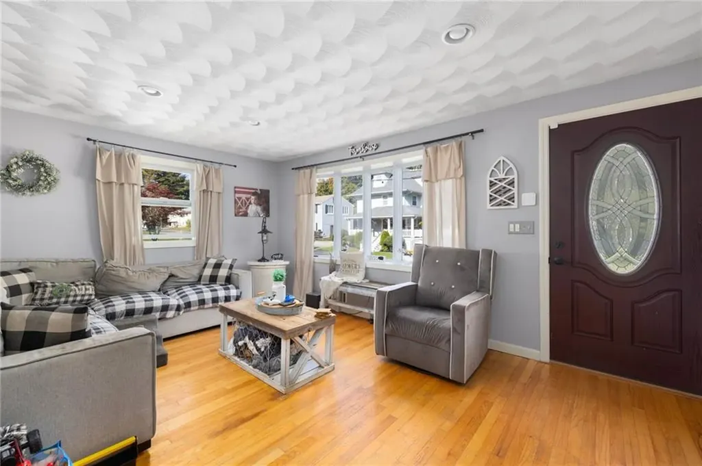 70 Pender Avenue Warwick RI 02889