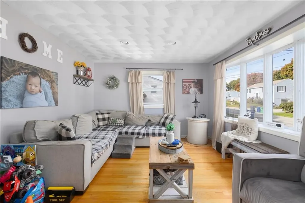 70 Pender Avenue Warwick RI 02889