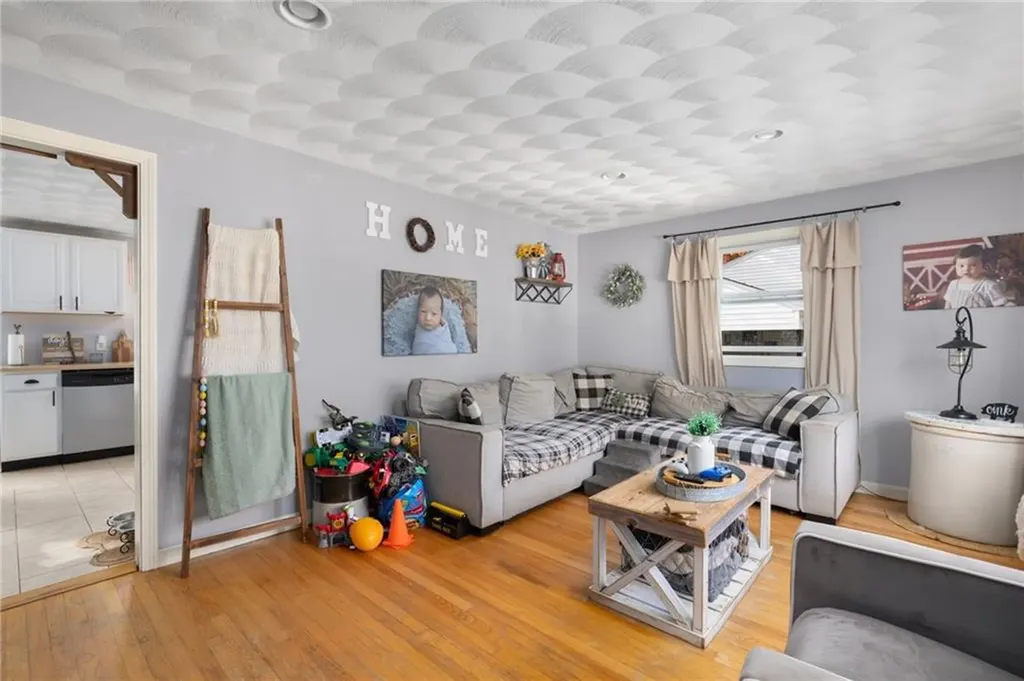 70 Pender Avenue Warwick RI 02889