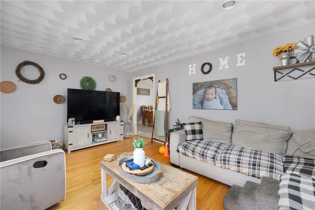 70 Pender Avenue Warwick RI 02889