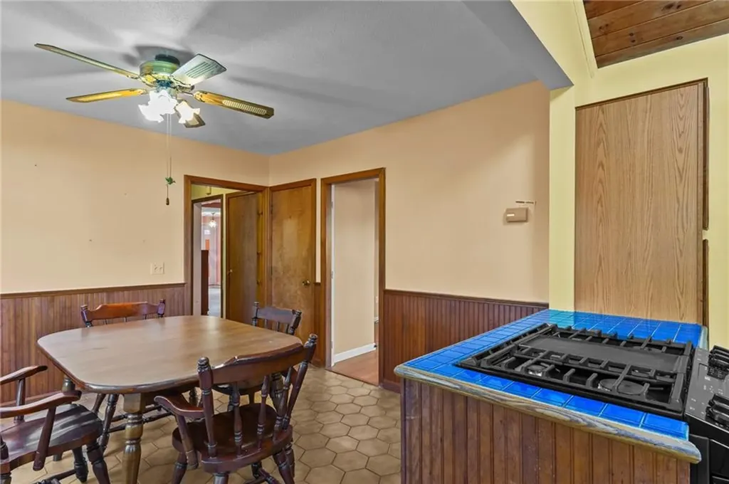 565 Sandy Lane Warwick RI 02889
