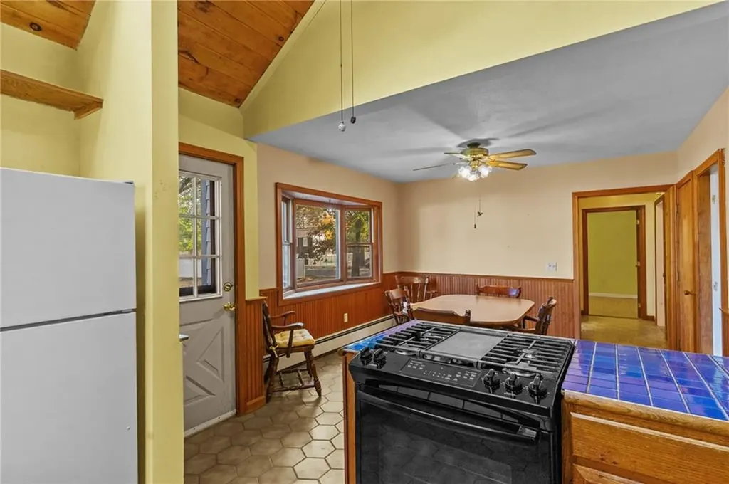 565 Sandy Lane Warwick RI 02889