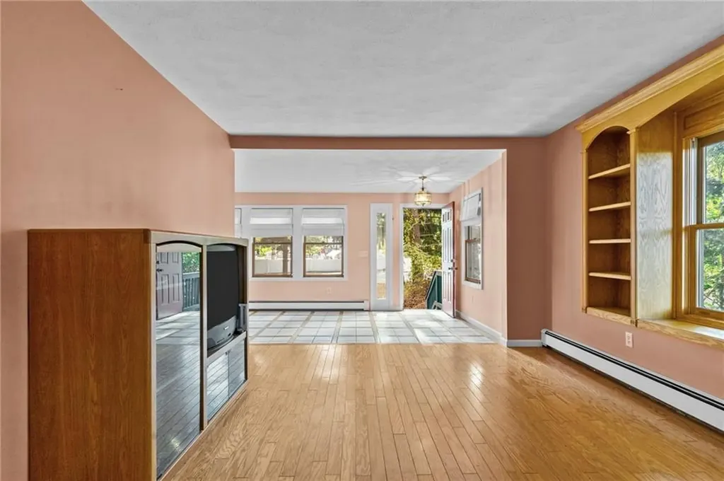 565 Sandy Lane Warwick RI 02889