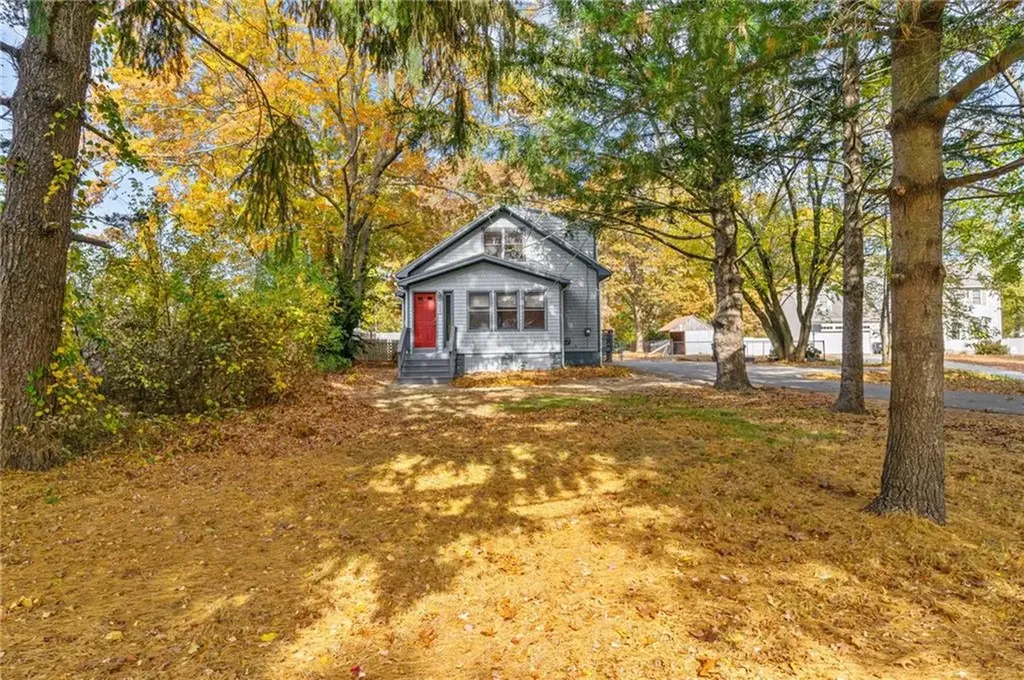 565 Sandy Lane Warwick RI 02889