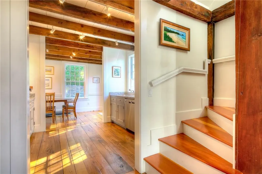 3 Webster Court Newport RI 02840
