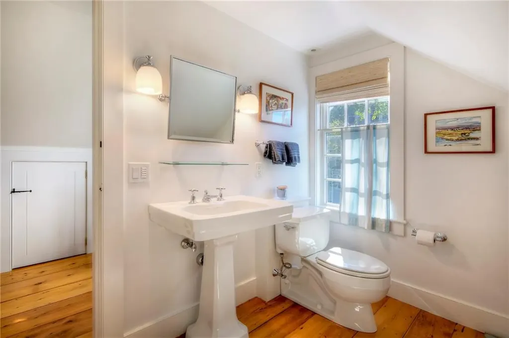 3 Webster Court Newport RI 02840