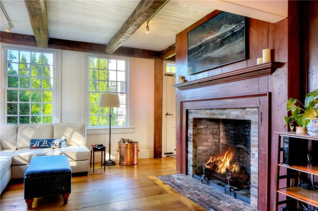 3 Webster Court Newport RI 02840