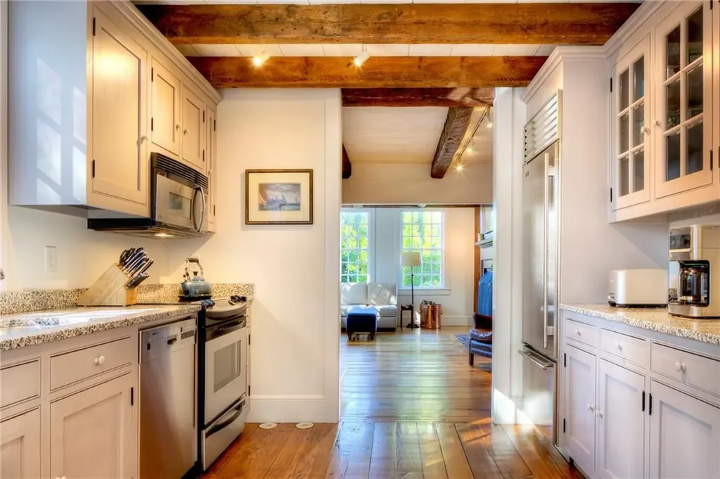 3 Webster Court Newport RI 02840