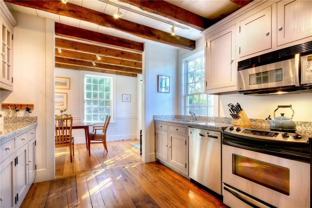 3 Webster Court Newport RI 02840