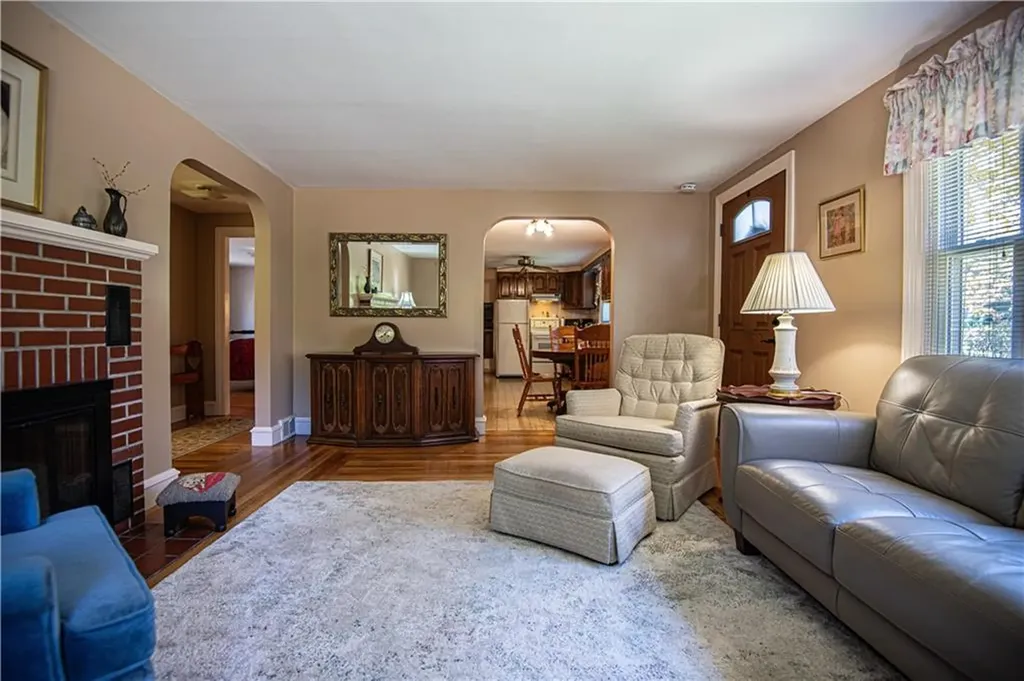 125 Hopkins Avenue Johnston RI 02919