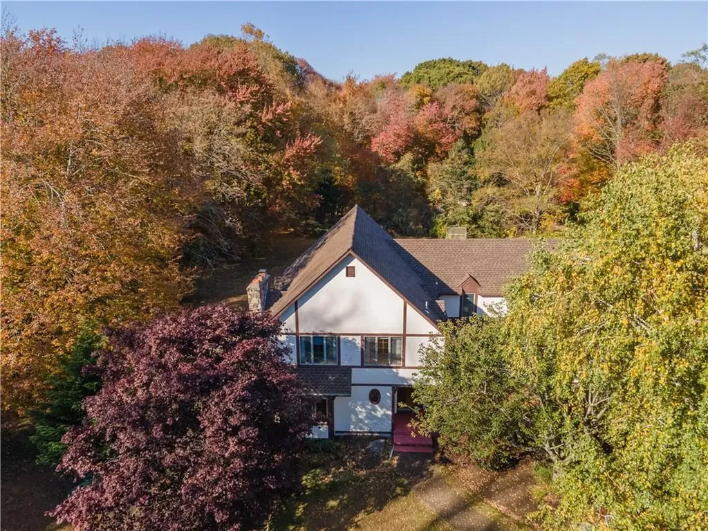 1301 Stony Lane North Kingstown RI 02852