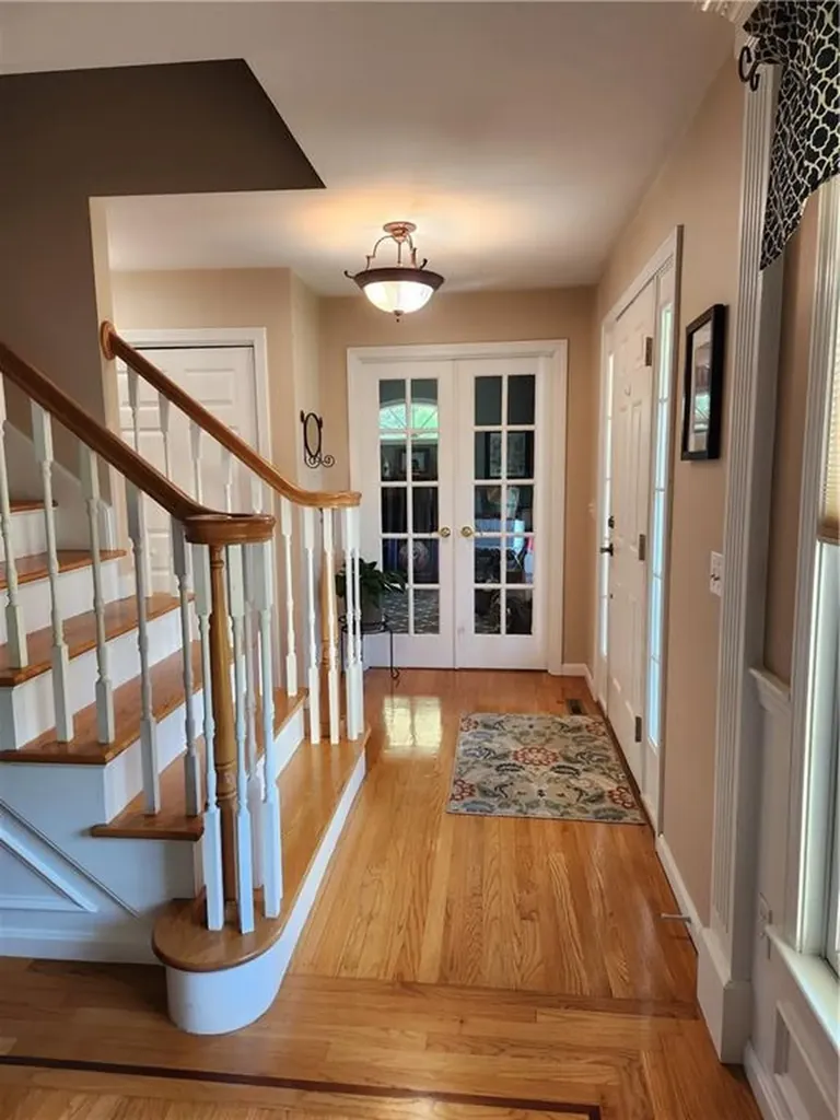 2 Jay Court Cranston RI 02921