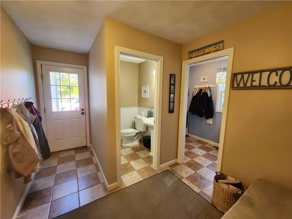 2 Jay Court Cranston RI 02921