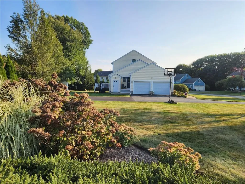 2 Jay Court Cranston RI 02921