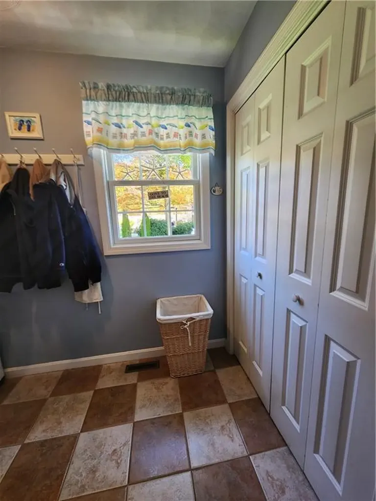 2 Jay Court Cranston RI 02921