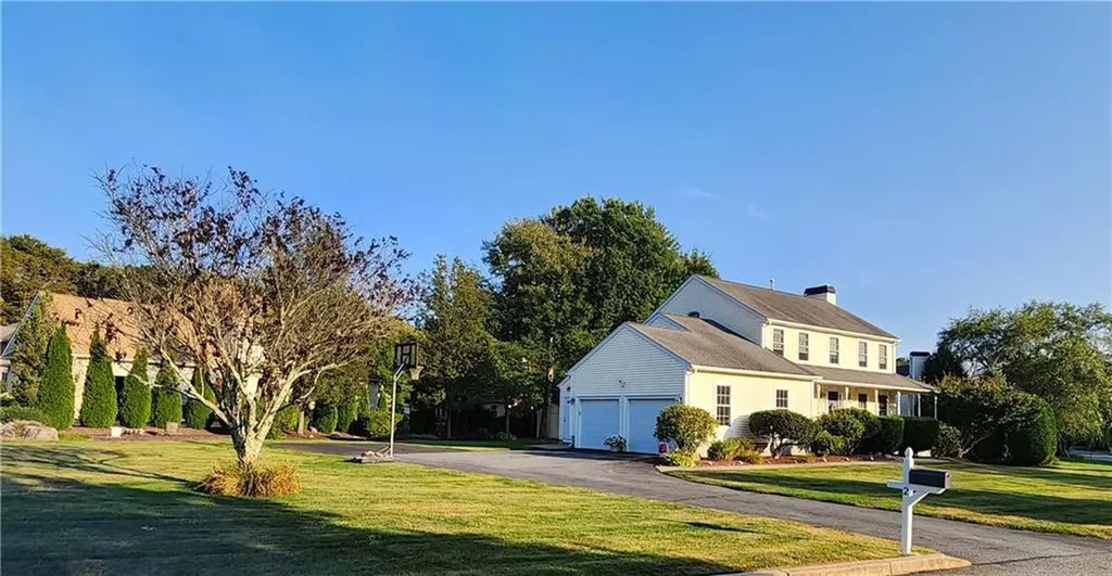 2 Jay Court Cranston RI 02921