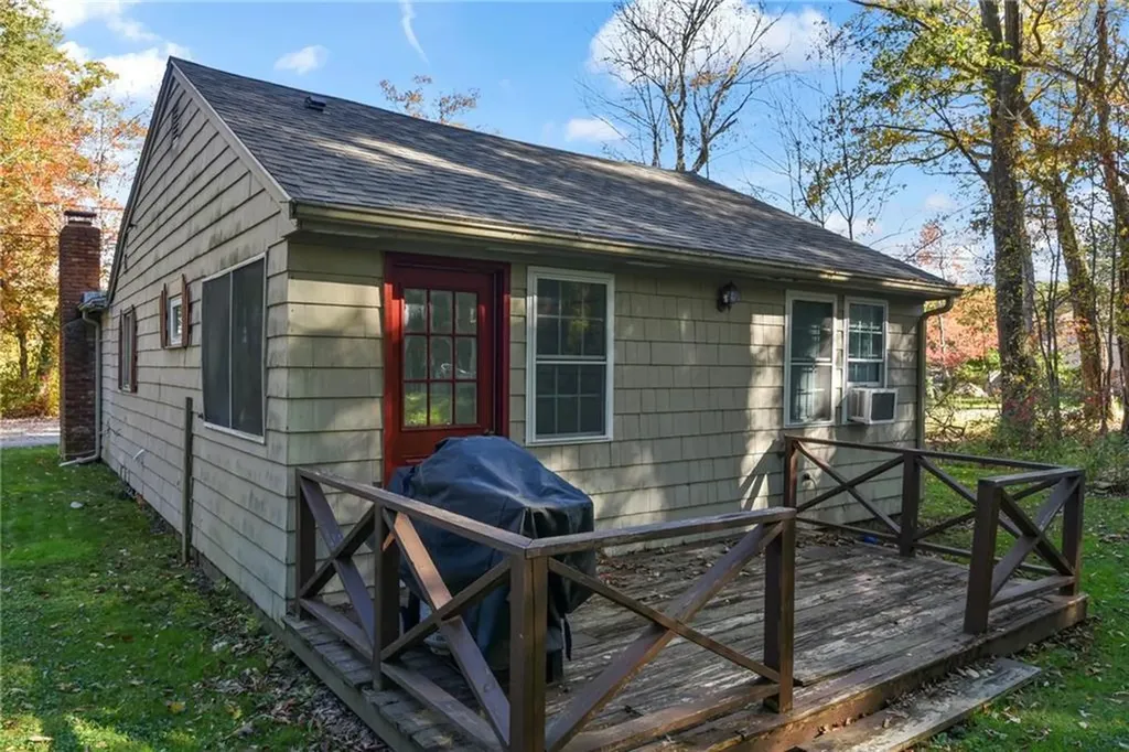 301 Richardson Road Coventry RI 02816