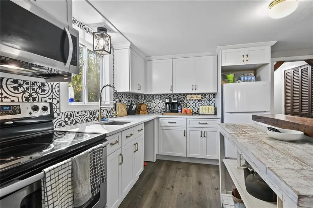 301 Richardson Road Coventry RI 02816