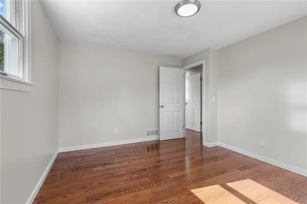 6 Glenview Court Coventry RI 02816