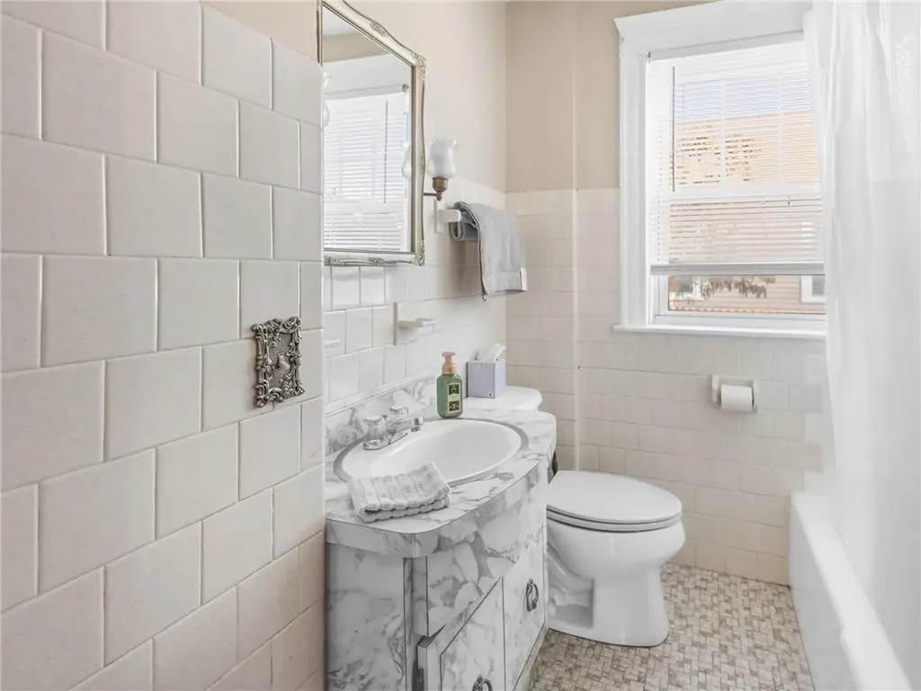 43 Laurens Street Cranston RI 02910