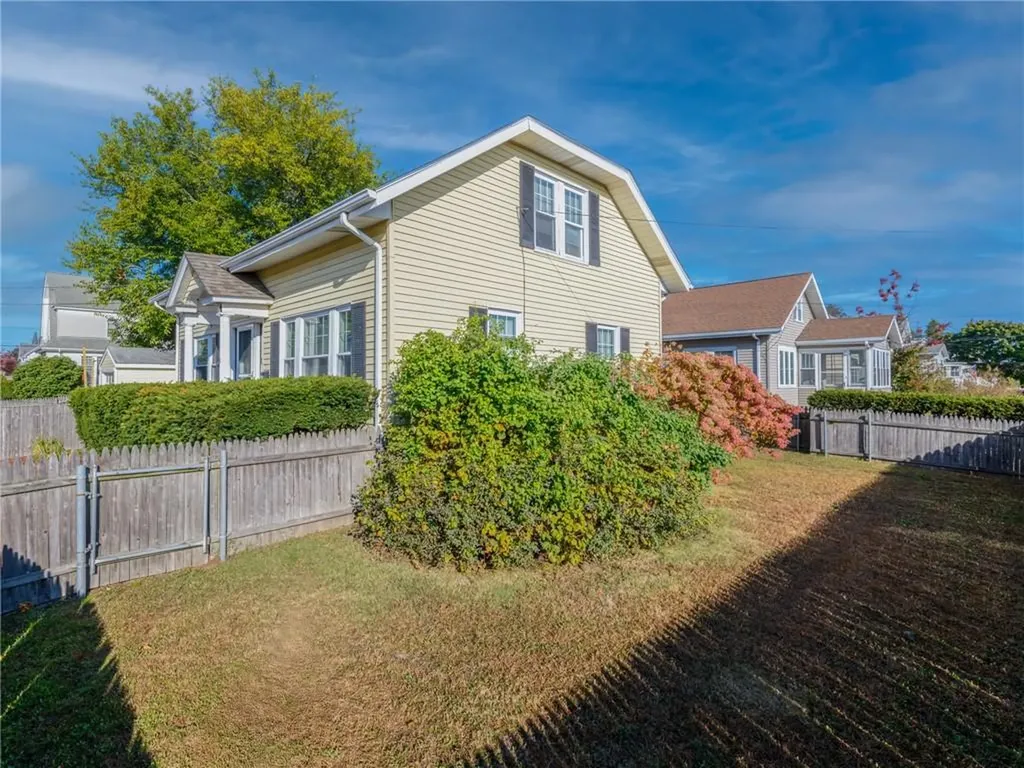 43 Laurens Street Cranston RI 02910
