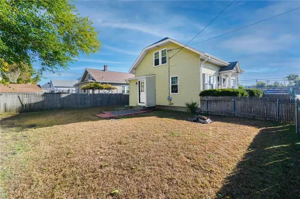 43 Laurens Street Cranston RI 02910