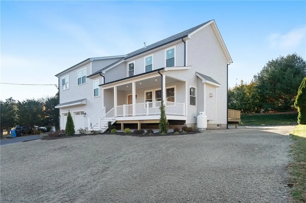 35 Whitewood Drive Cranston RI 02920