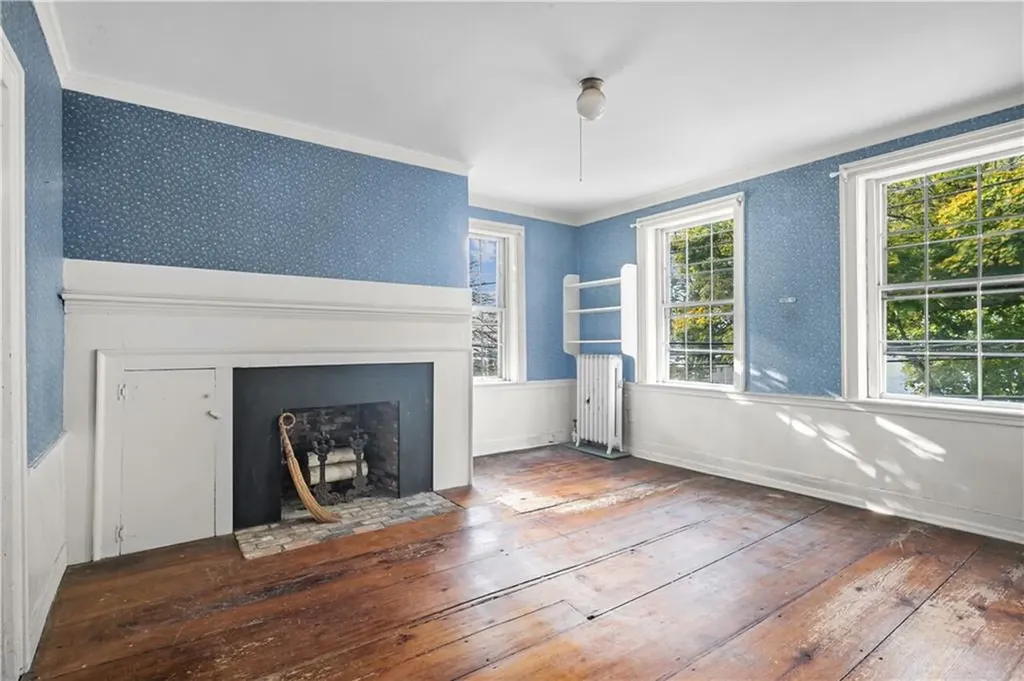224 Hope Street Bristol RI 02809