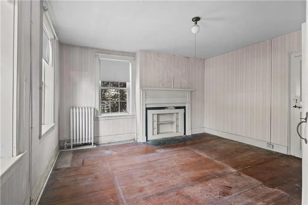 224 Hope Street Bristol RI 02809