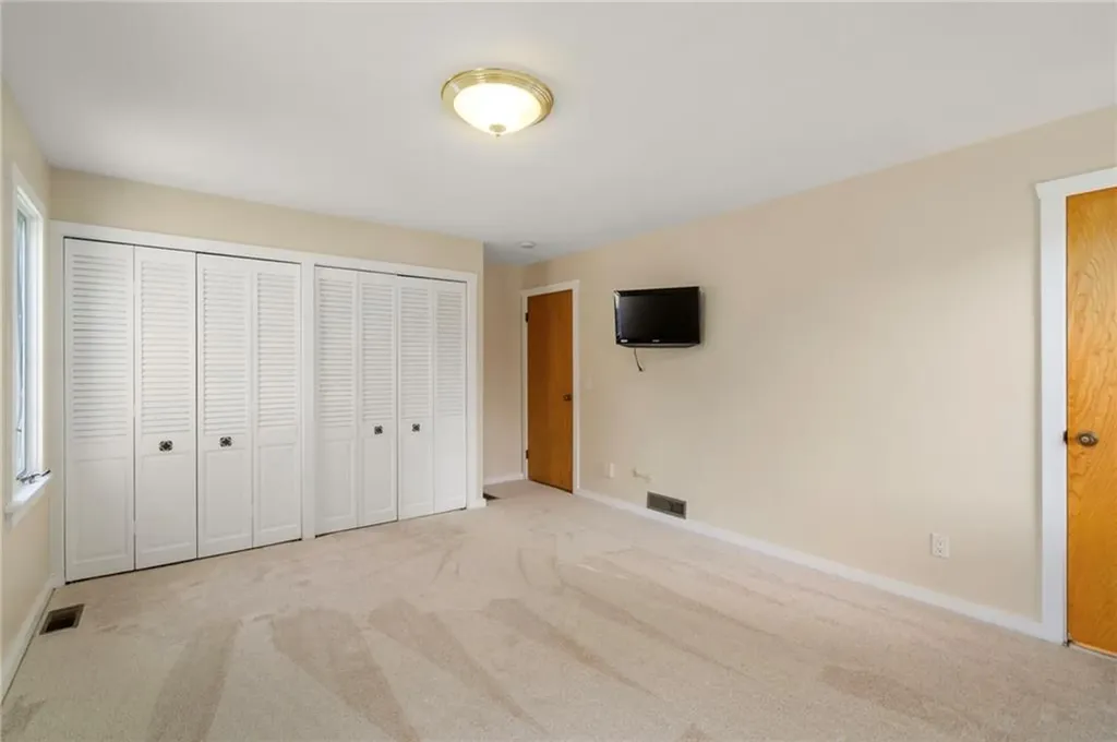 55 West River Parkway North Providence RI 02904