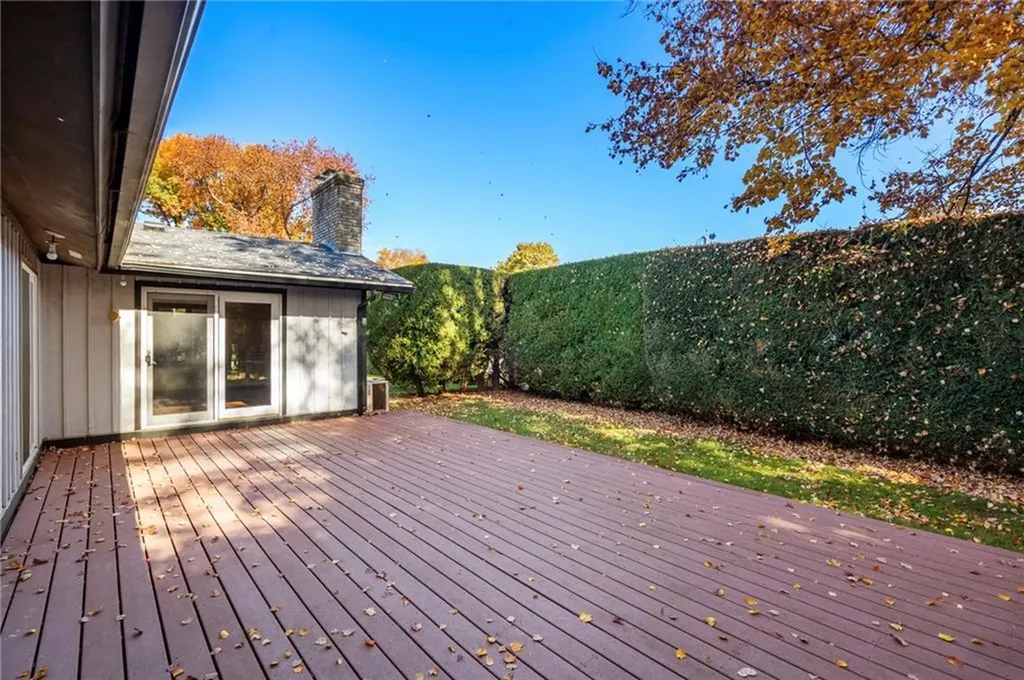 55 West River Parkway North Providence RI 02904