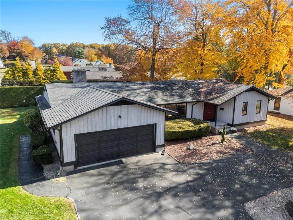 55 West River Parkway North Providence RI 02904