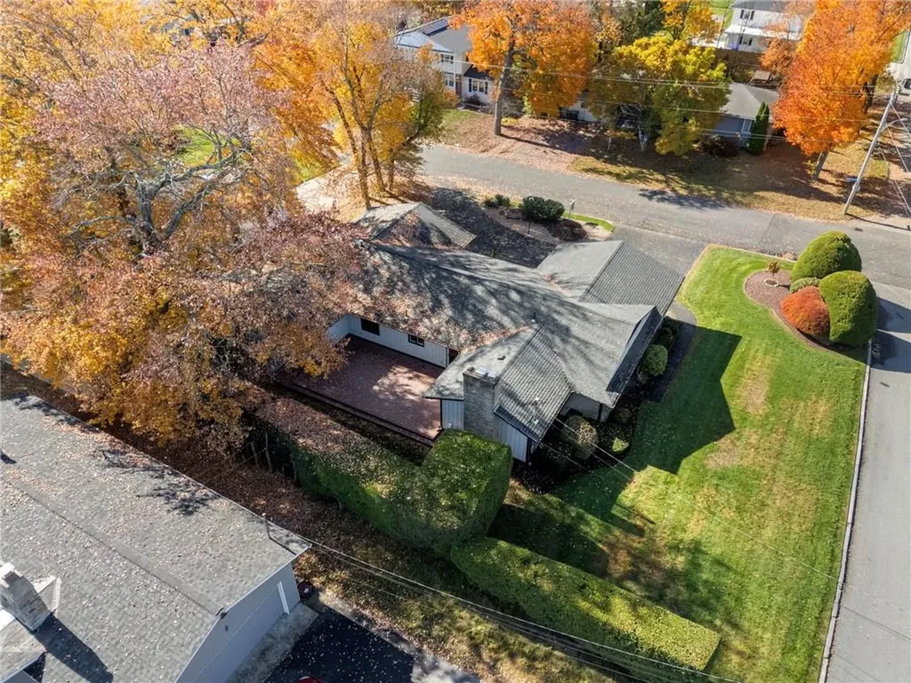 55 West River Parkway North Providence RI 02904