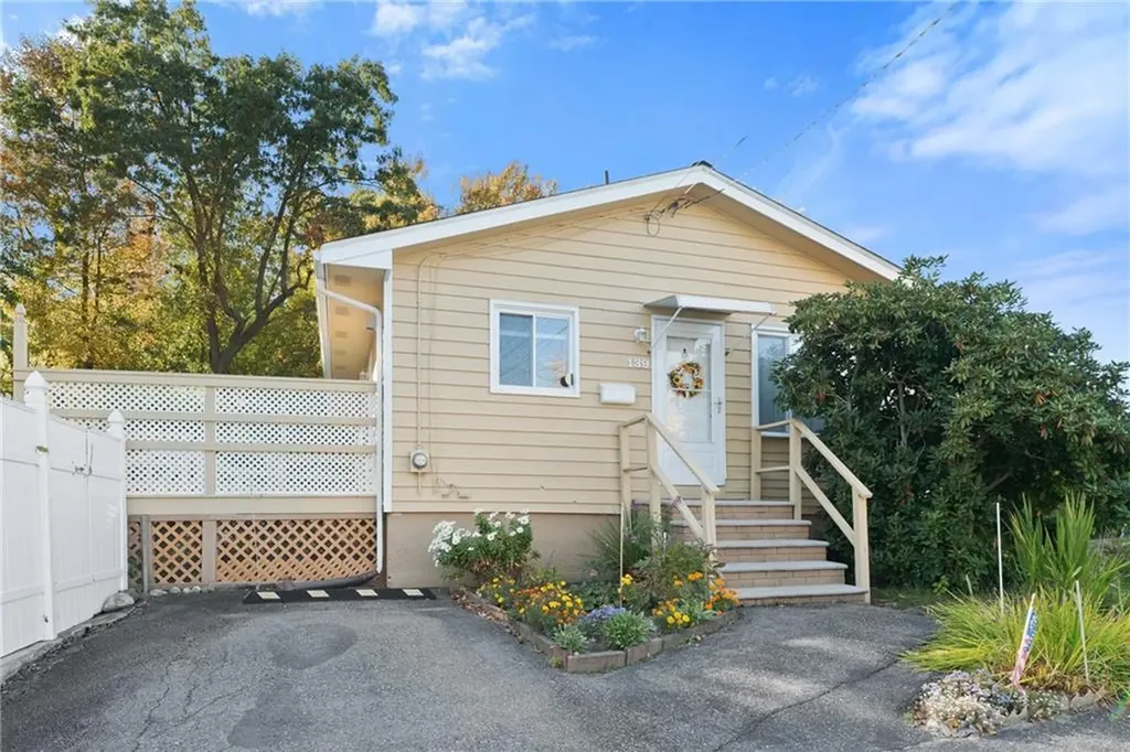139 Park View Boulevard Cranston RI 02910