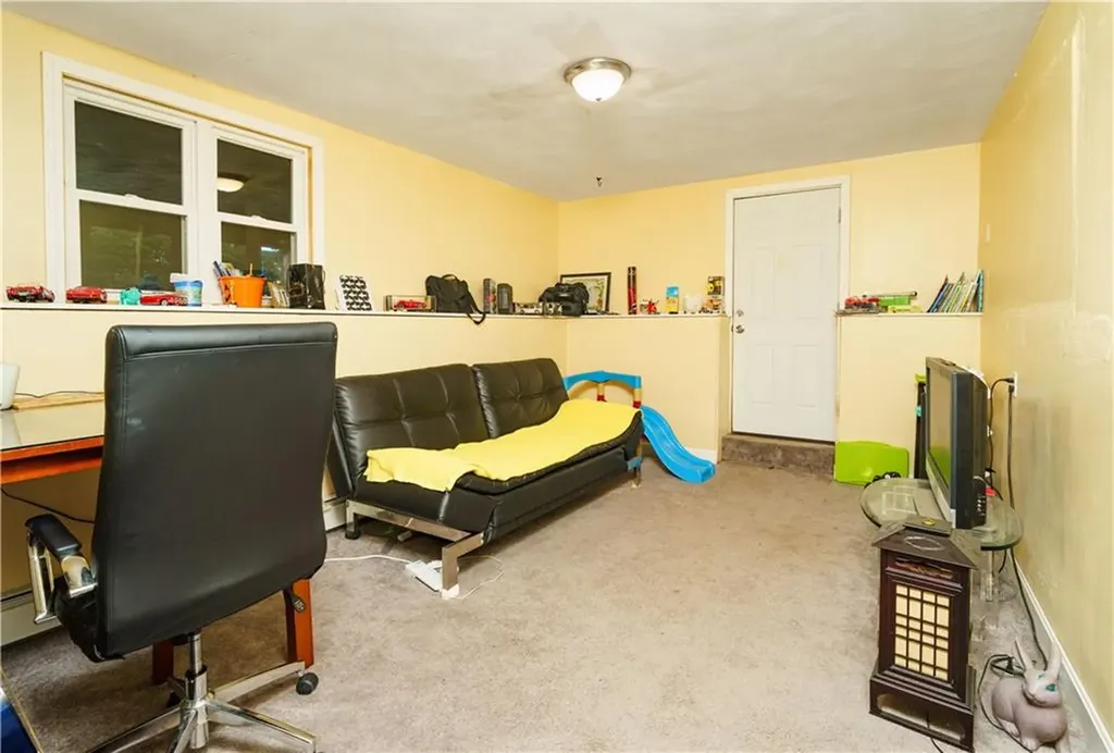111 Brightside Avenue Warwick RI 02889