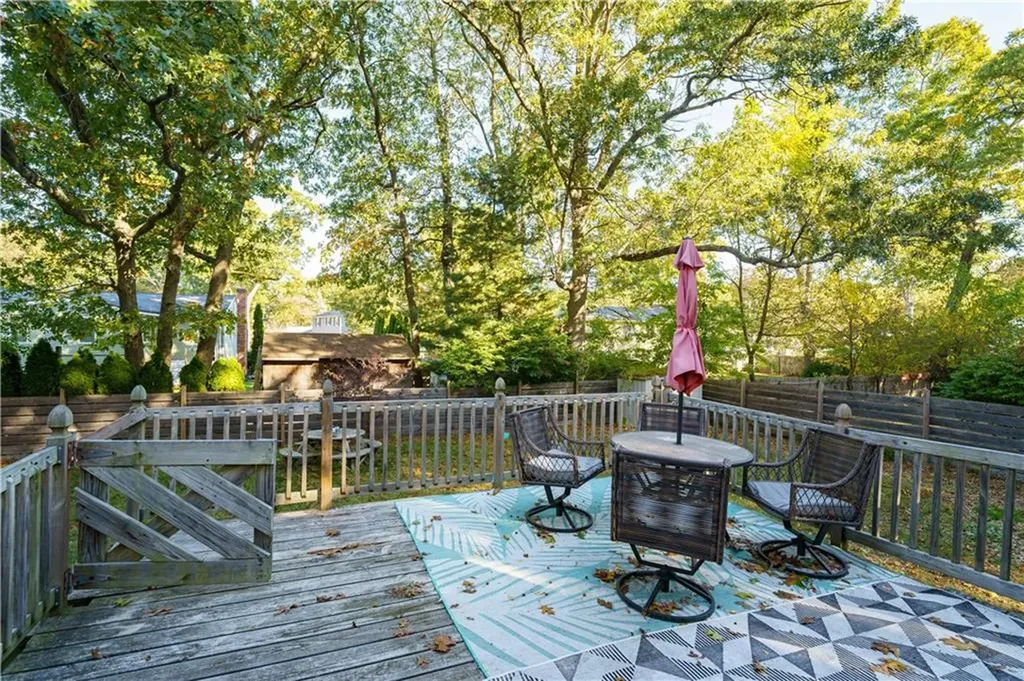 111 Brightside Avenue Warwick RI 02889
