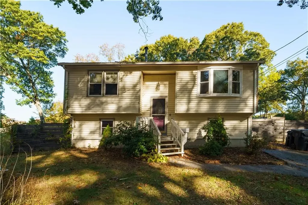 111 Brightside Avenue Warwick RI 02889