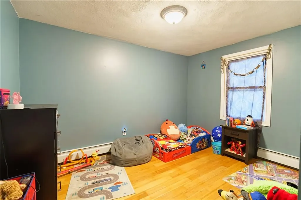 111 Brightside Avenue Warwick RI 02889
