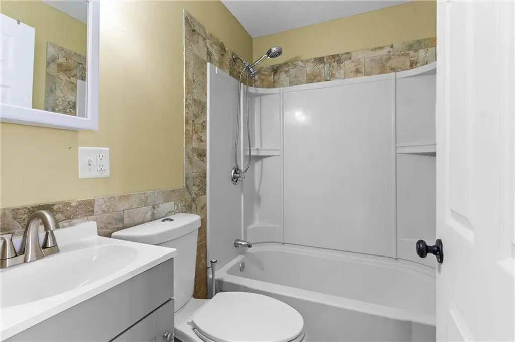 38 Calder Street Providence RI 02907