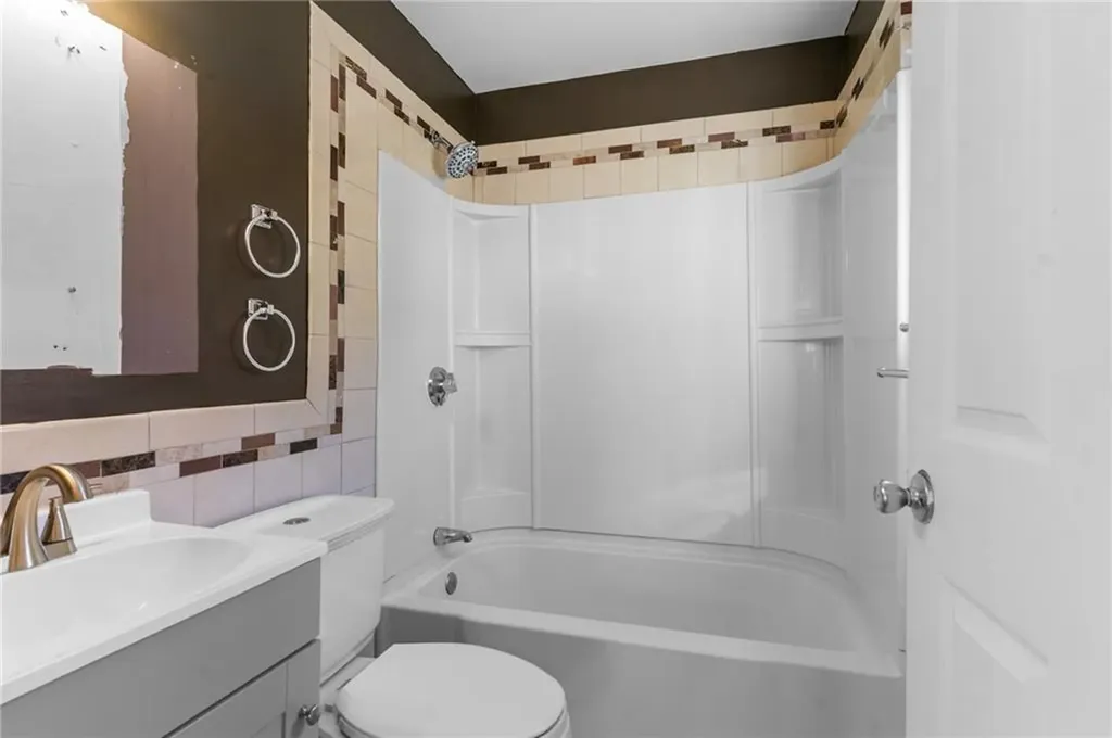 38 Calder Street Providence RI 02907