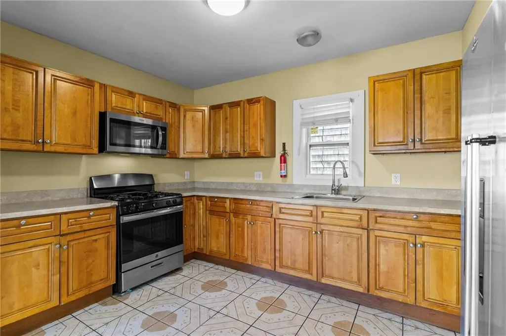 38 Calder Street Providence RI 02907
