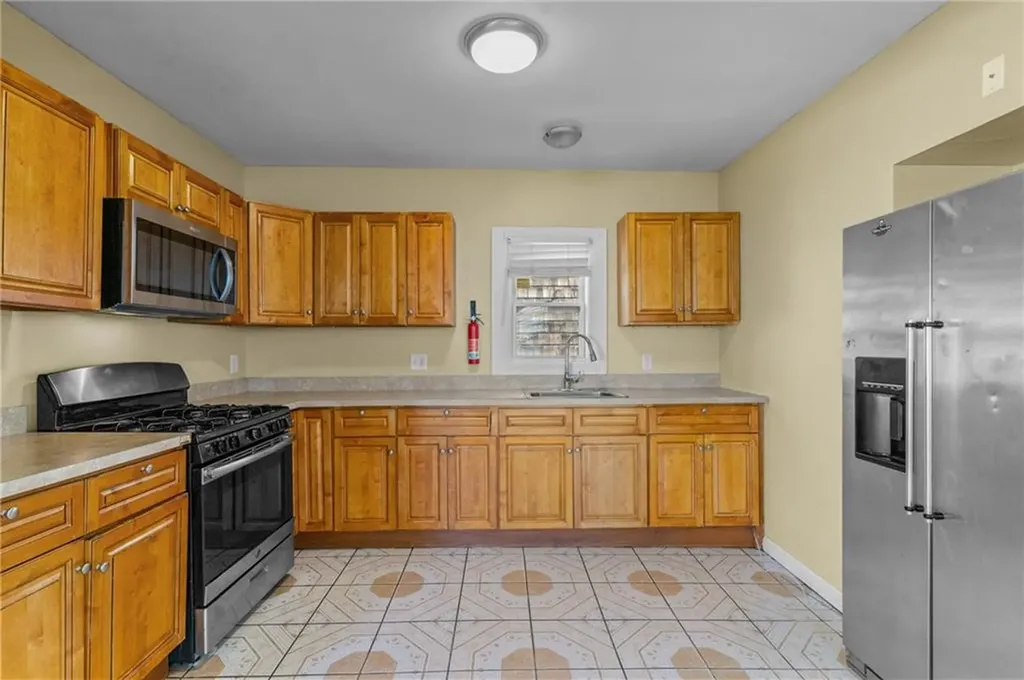 38 Calder Street Providence RI 02907