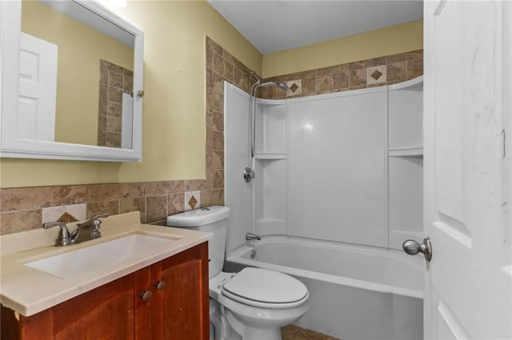 38 Calder Street Providence RI 02907