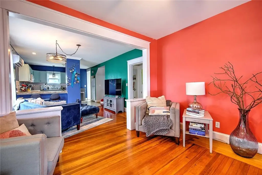 139 Colonial Avenue Cranston RI 02910