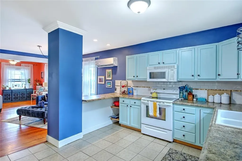 139 Colonial Avenue Cranston RI 02910