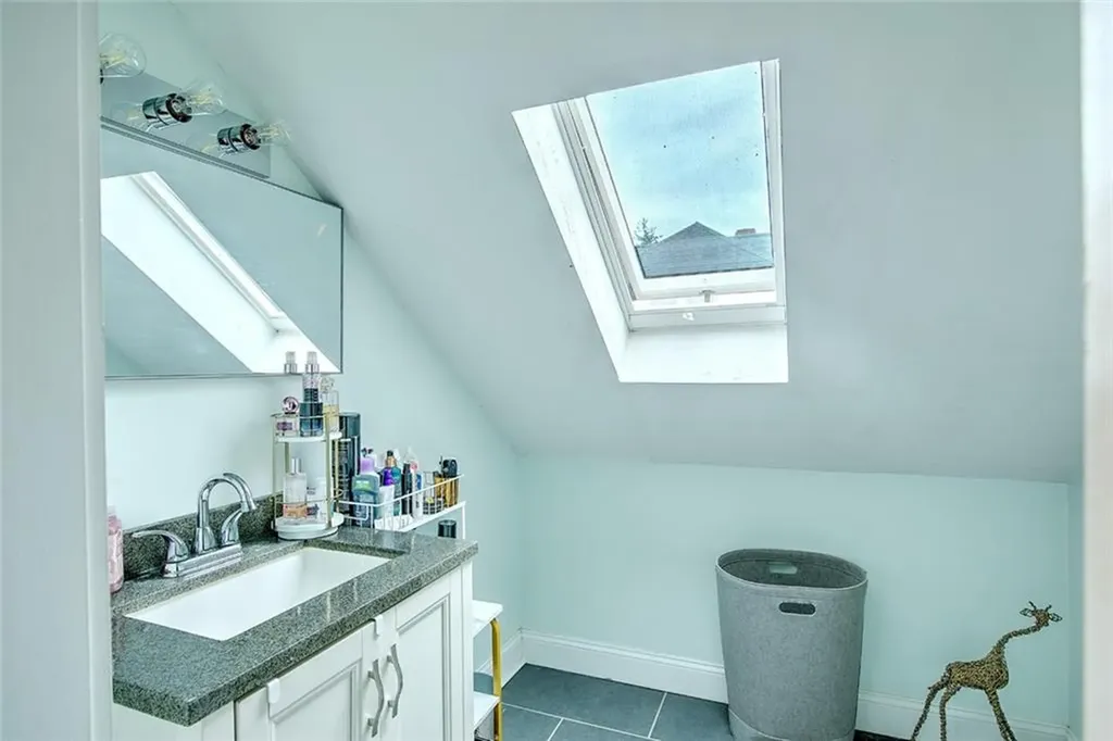 139 Colonial Avenue Cranston RI 02910