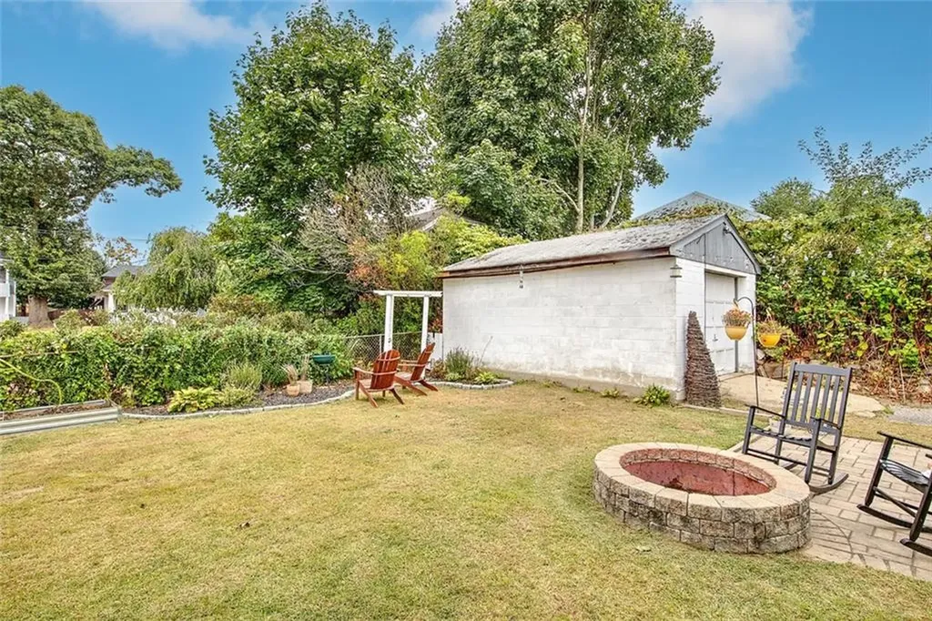 139 Colonial Avenue Cranston RI 02910