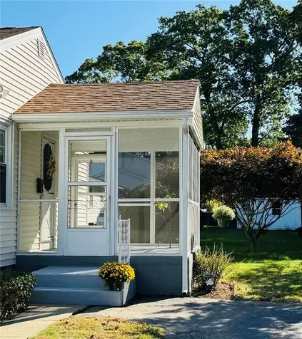 101 Warman Avenue Cranston RI 02920