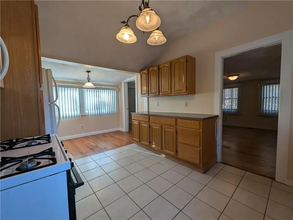 13 Plainfield Pike Foster RI 02825