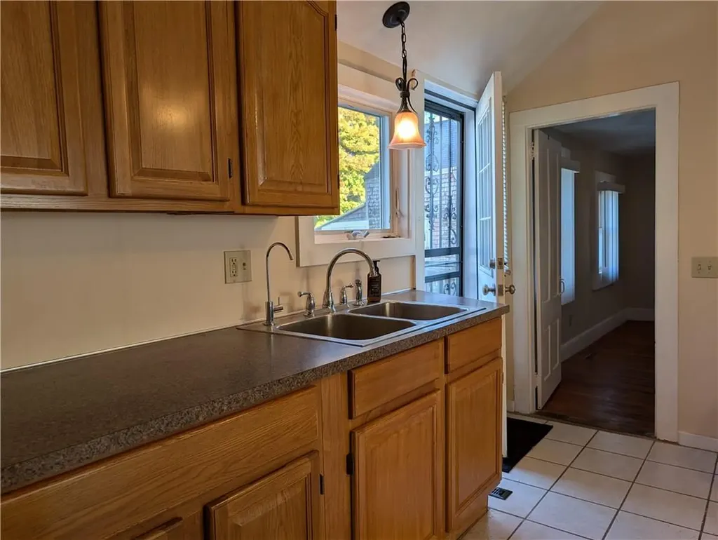 13 Plainfield Pike Foster RI 02825